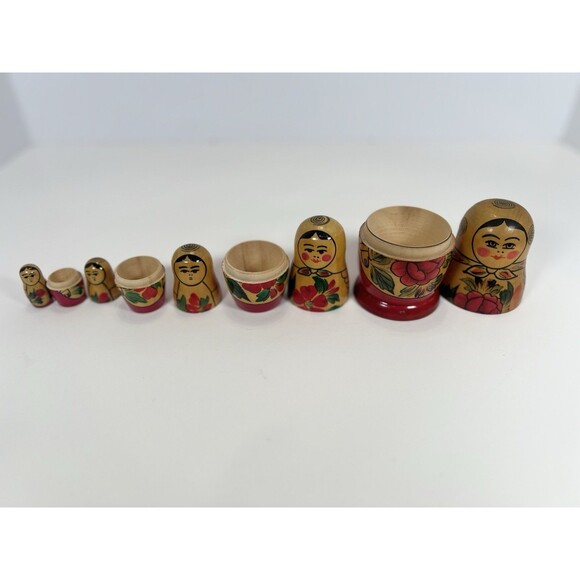 Vintage Russian Nesting Matryoshka Hand Painted Wooden Dolls 5 Pcs Stacking USSR - Picture 3 of 9
